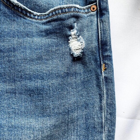 ARITZIA DENIM FORUM MEDIUM WASH THE YOKO HIGH RISE SLIM DISTRESSED RAW HEM JEANS - Picture 8 of 13